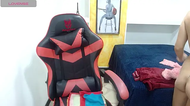 Snapshot of Anniee_x chatting on 10, 3, 2025 Anniee x online show from 10, 3, 2025