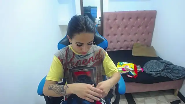 Snapshot of Anniee_x chatting on 13, 3, 2025 Anniee x online show from 13, 3, 2025