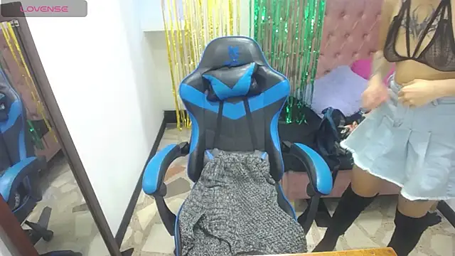 Snapshot of Anniee_x chatting on 15, 3, 2025 Anniee x online show from 15, 3, 2025