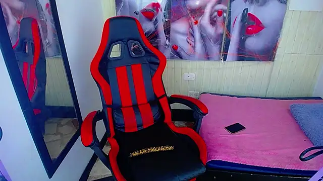 Snapshot of Anniee_x chatting on 28, 10, 2025 Anniee x online show from 28, 10, 2025