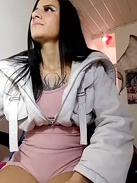 Snapshot of Anniee_x chatting on 30, 10, 2025 Anniee x online show from 30, 10, 2025