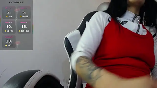 Snapshot of Anniee_x chatting on 22, 11, 2025 Anniee x online show from 22, 11, 2025