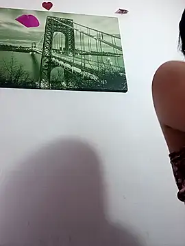 Anniee x online show from 24, 4, 2026