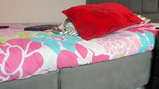 crazyangelita65 online show from 7, 1, 2025