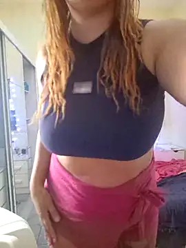 AliceRuivinha2 online show from 1, 2, 2025