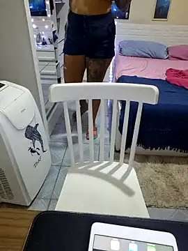 AliceRuivinha2 online show from 5, 2, 2025