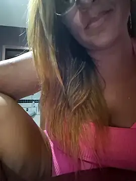 AliceRuivinha2 online show from 6, 3, 2025