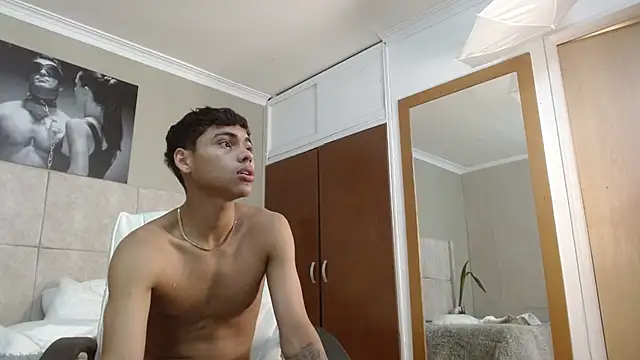 adam piarse01 online show from 29, 9, 2025