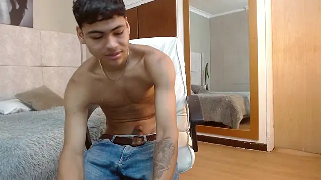 adam piarse01 online show from 2, 10, 2025