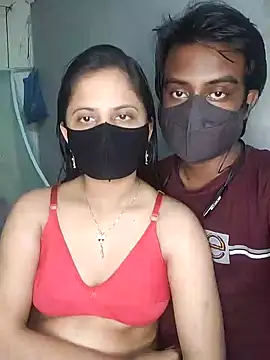 Hot Nila online show from 3, 2, 2025