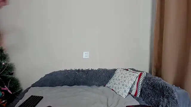 Snapshot of KristineEsme chatting on 17, 1, 2025 KristineEsme online show from 17, 1, 2025