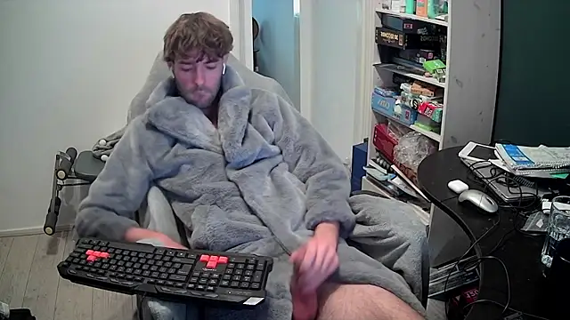 onesieboyx online show from 5, 12, 2025