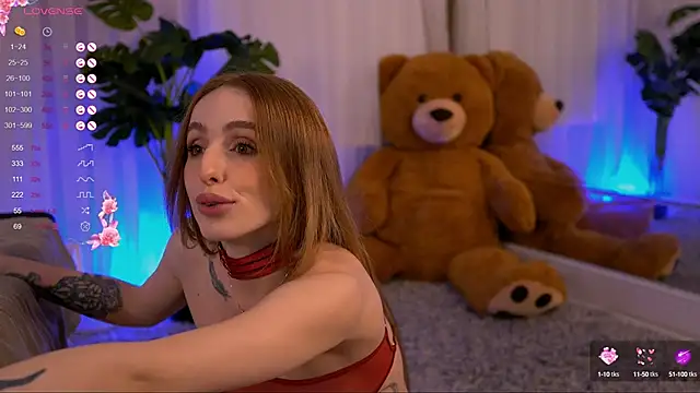 Snapshot of LunaBlossomX chatting on 12, 1, 2025 LunaBlossomX online show from 12, 1, 2025