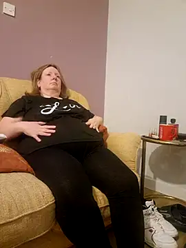 curvy girl71 online show from 12, 1, 2025