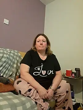 curvy girl71 online show from 23, 2, 2025