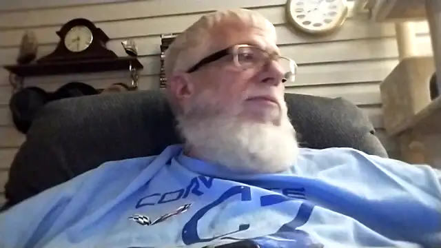 Snapshot of Futura_intx chatting on 21, 12, 2025 Futura intx online show from 21, 12, 2025