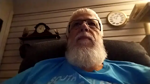 Snapshot of Futura_intx chatting on 7, 1, 2026 Futura intx online show from 7, 1, 2026