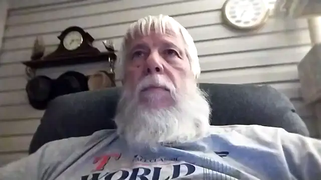 Snapshot of Futura_intx chatting on 3, 2, 2026 Futura intx online show from 3, 2, 2026