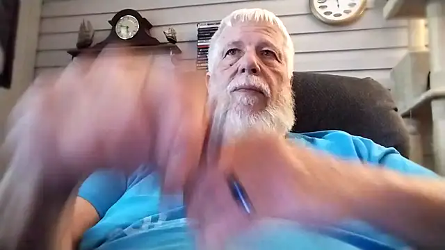 Snapshot of Futura_intx chatting on 24, 2, 2026 Futura intx online show from 24, 2, 2026