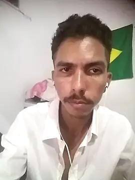 MagrinhoSaradoo online show from 24, 2, 2025