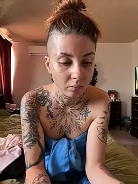 Izy cute  online show from 17, 2, 2026