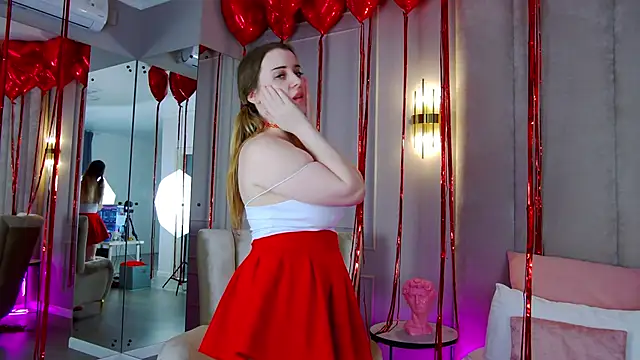 Snapshot of EllieGarson chatting on 13, 2, 2025 EllieGarson online show from 13, 2, 2025