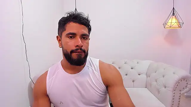 Santiago huntt online show from 3, 12, 2024