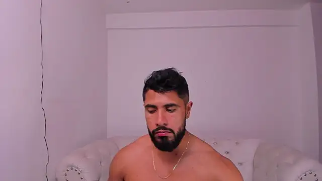 Santiago huntt online show from 10, 12, 2024