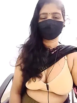 Snapshot of Lucky-Deepthi chatting on 28, 7, 2026 Lucky-Deepthi online show from 28, 7, 2026