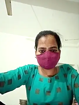 Snapshot of Pooja_cut chatting on 1, 11, 2025 Pooja cut online show from 1, 11, 2025