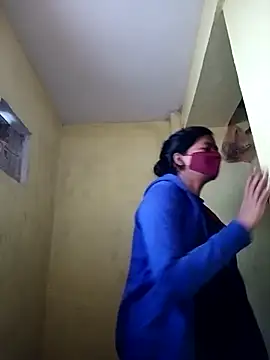 Snapshot of Pooja_cut chatting on 18, 11, 2025 Pooja cut online show from 18, 11, 2025