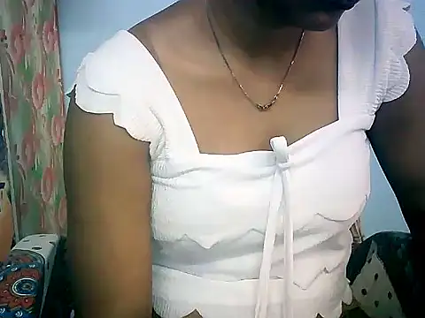 Snapshot of Barbie_183 chatting on 17, 4, 2026 Barbie 183 online show from 17, 4, 2026