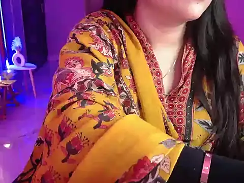 Snapshot of Mitikaa chatting on 23, 9, 2025 Mitikaa online show from 23, 9, 2025