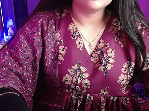 Snapshot of Mitikaa chatting on 28, 9, 2025 Mitikaa online show from 28, 9, 2025