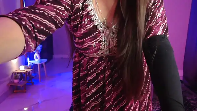 Mitikaa online show from 4, 12, 2025