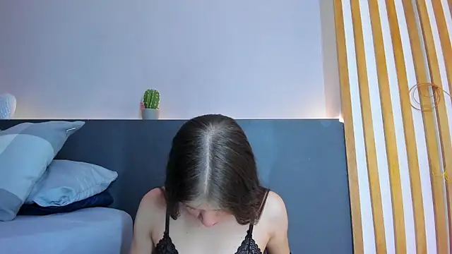 sara  jones gh online show from 18, 9, 2025