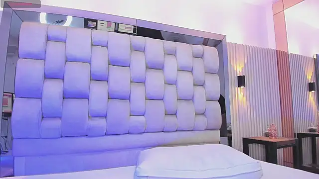 ashlyn parker online show from 10, 1, 2025