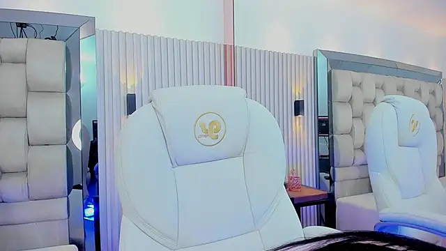 ashlyn parker online show from 14, 1, 2025