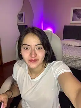 Camila pinkk online show from 5, 3, 2025