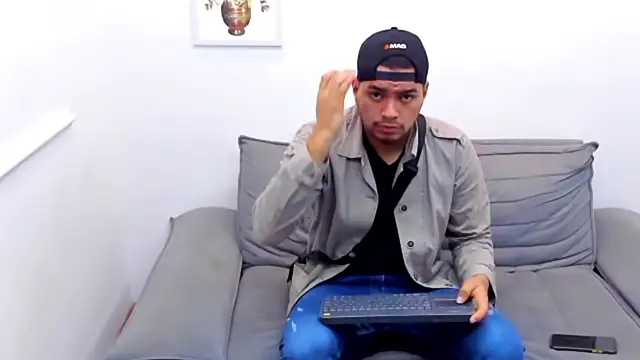 Snapshot of EnriquevillaF chatting on 13, 1, 2025 EnriquevillaF online show from 13, 1, 2025