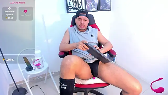Snapshot of EnriquevillaF chatting on 15, 1, 2025 EnriquevillaF online show from 15, 1, 2025