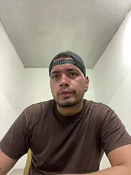Snapshot of EnriquevillaF chatting on 19, 1, 2025 EnriquevillaF online show from 19, 1, 2025