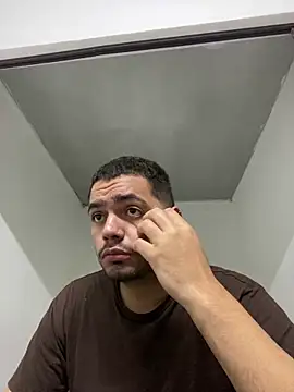 Snapshot of EnriquevillaF chatting on 7, 2, 2025 EnriquevillaF online show from 7, 2, 2025
