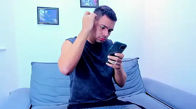 Snapshot of EnriquevillaF chatting on 20, 2, 2025 EnriquevillaF online show from 20, 2, 2025