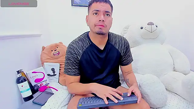 Snapshot of EnriquevillaF chatting on 22, 2, 2025 EnriquevillaF online show from 22, 2, 2025