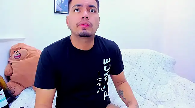 Snapshot of EnriquevillaF chatting on 23, 2, 2025 EnriquevillaF online show from 23, 2, 2025