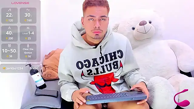 Snapshot of EnriquevillaF chatting on 12, 3, 2025 EnriquevillaF online show from 12, 3, 2025