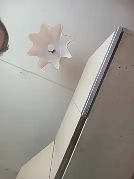 Lauren Amabel online show from 16, 4, 2026