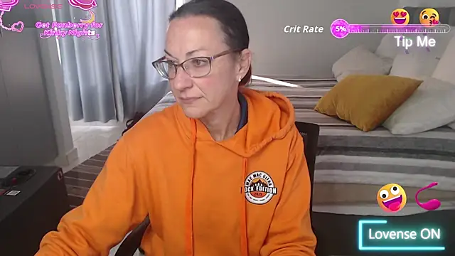 Snapshot of boeslaboes1 chatting on 7, 7, 2026 boeslaboes1 online show from 7, 7, 2026