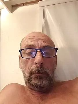 Snapshot of LuluEros chatting on 19, 9, 2025 LuluEros online show from 19, 9, 2025